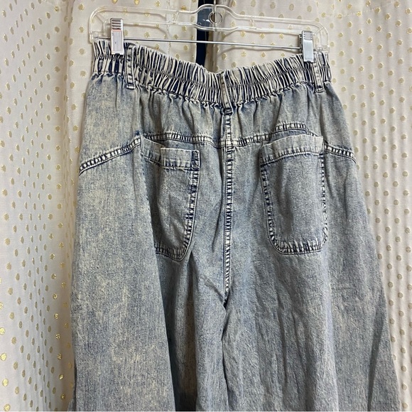 Free people light weight pull on jeans - Picture 5 of 6